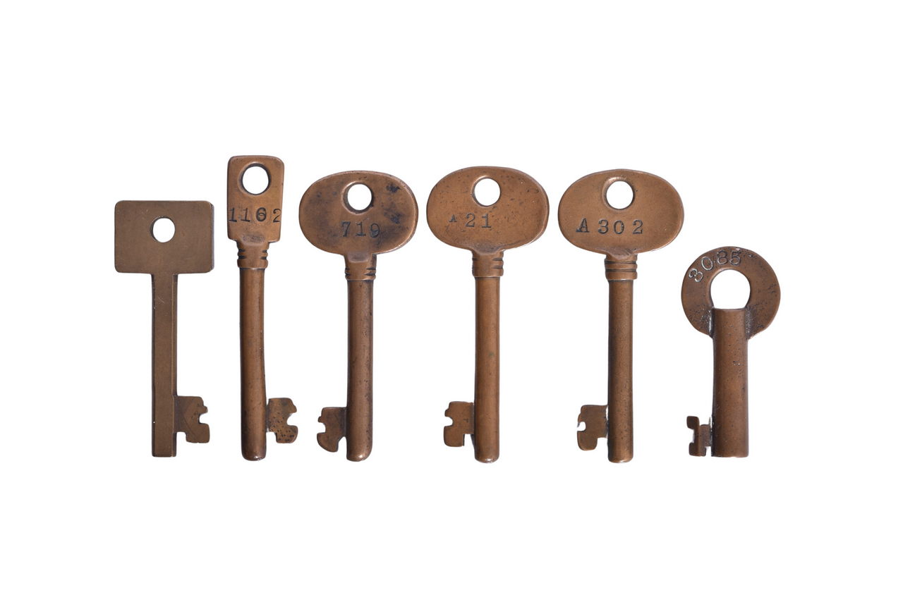 5007 - Group of Brass Railroad Car Keys and Delaware & Hudson Switch Key thumbnail