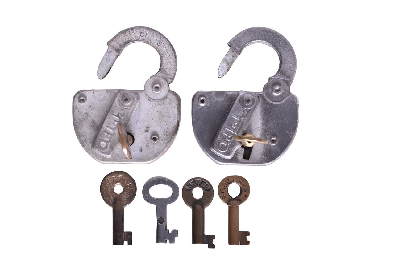 5013 - Western Railroad Adlake Switch Locks and Keys - Southern Pacific, Northern Pacific, Union Pacific, and Burlington Northern thumbnail