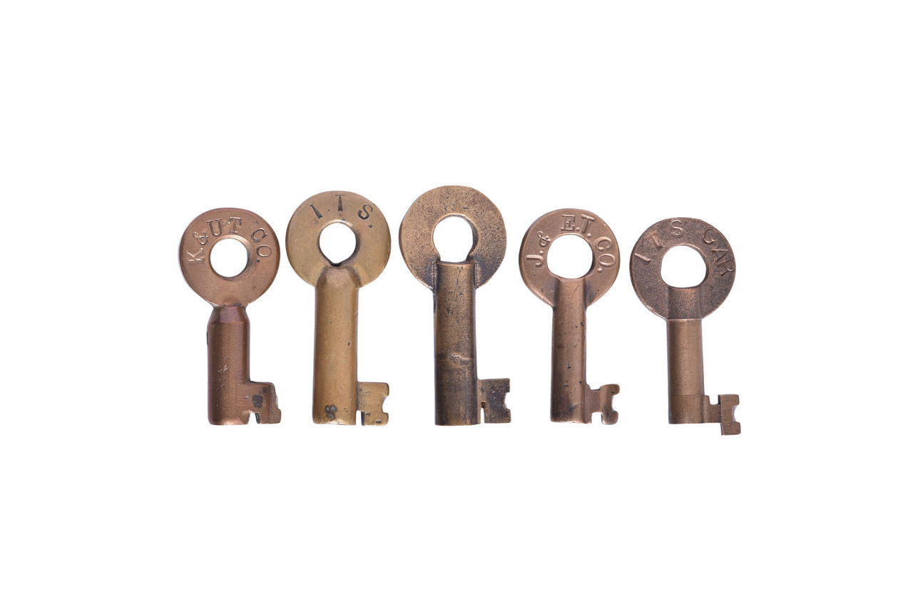 5041 - Five Illinois Traction Railroad Brass Keys - Joliet & East Traction Co., Kankakee & Urban, Illinois Traction System, Etc. thumbnail