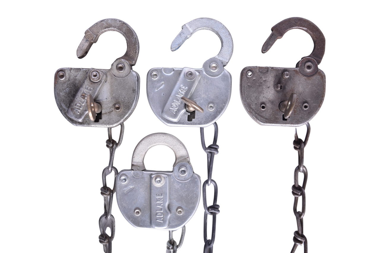 5047 - Four Adlake Denver and Rio Grande Western Railroad Locks and Keys thumbnail