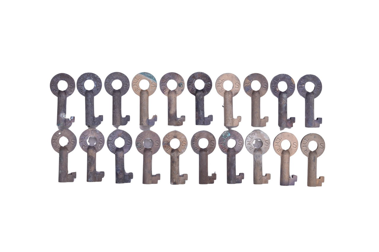 5051 - Twenty Canadian National Railroad Brass RMI Switch Keys thumbnail