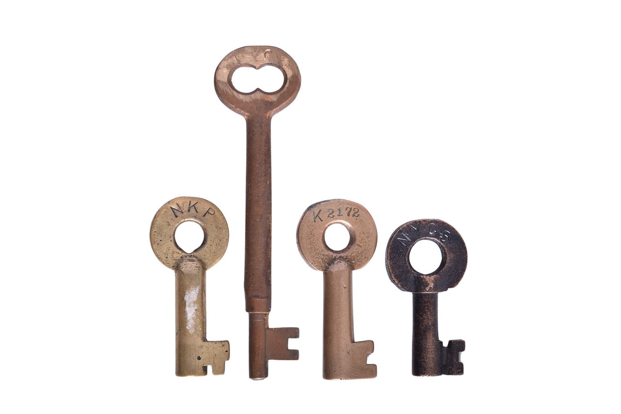 5083 - Four Brass Railroad Keys - New York Central, Pittsburgh & Lake Erie, and Nickel Plate Road thumbnail