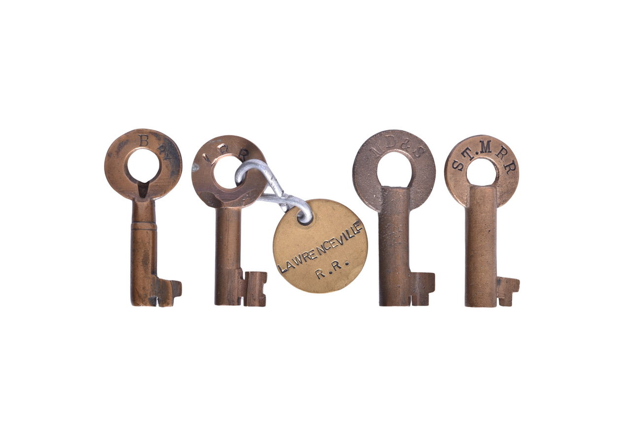 5093 - Four Georgia Railroad Lines Brass Keys - Lawrenceville, St. Marys, Bowden, and Macon Dublin & Savannah thumbnail