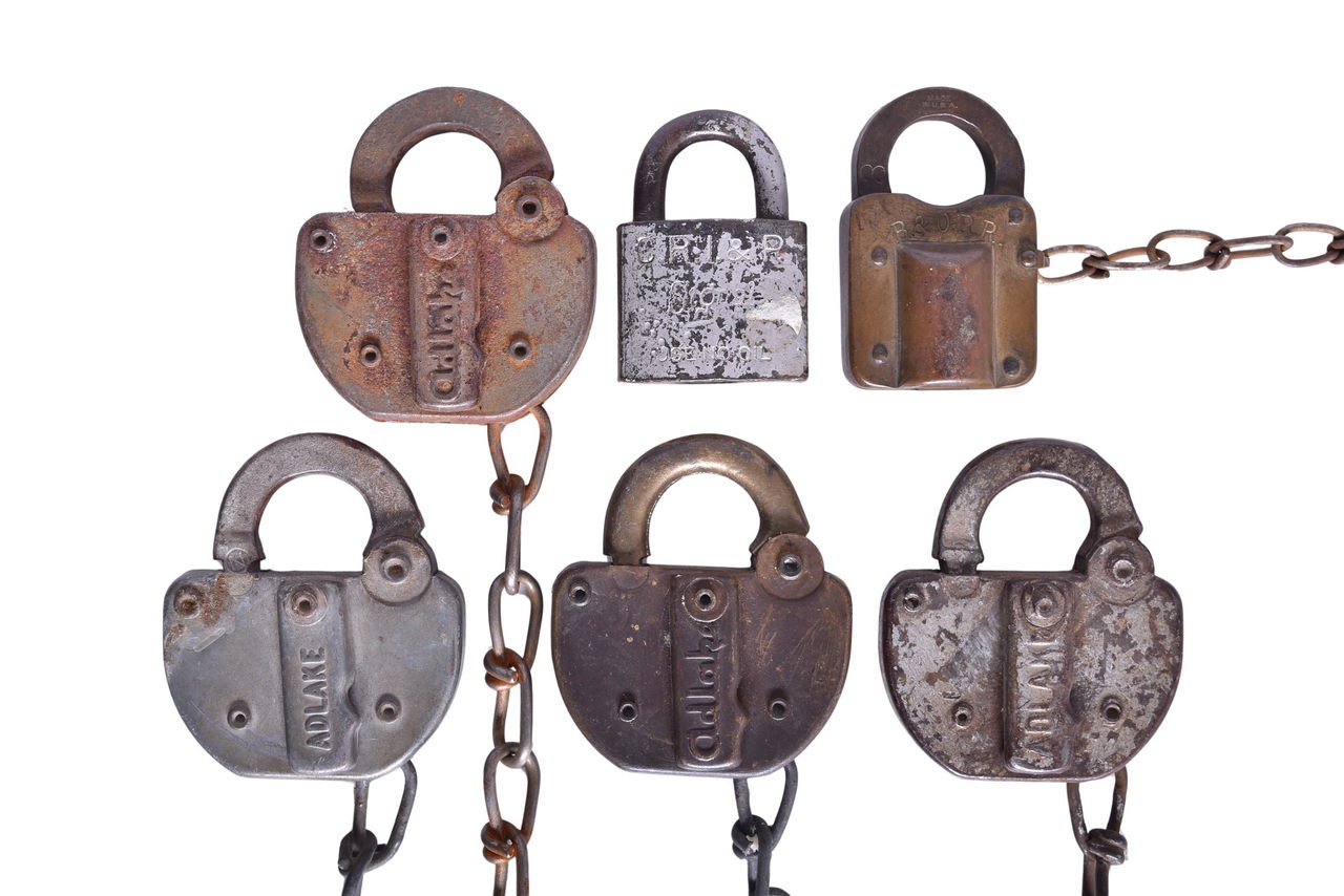 5099 - Six Midwest Railroad Locks - Rock Island, Chicago & North Western, Illinois Central, Baltimore & Ohio, and NNG thumbnail