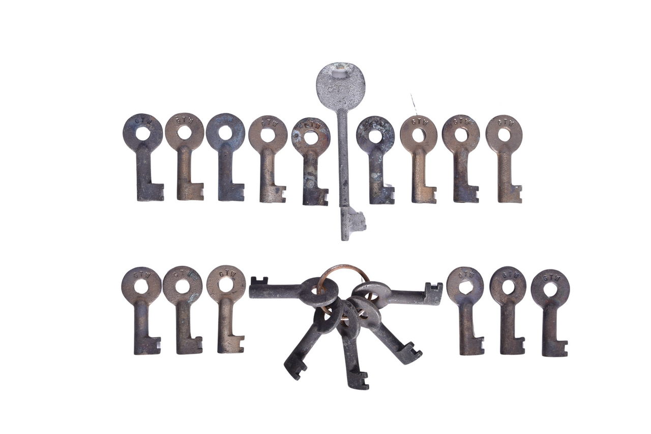 5103 - Twenty-One Grand Trunk Western Railroad Brass Barrel Keys and Adlake Coach Car / Caboose Key thumbnail