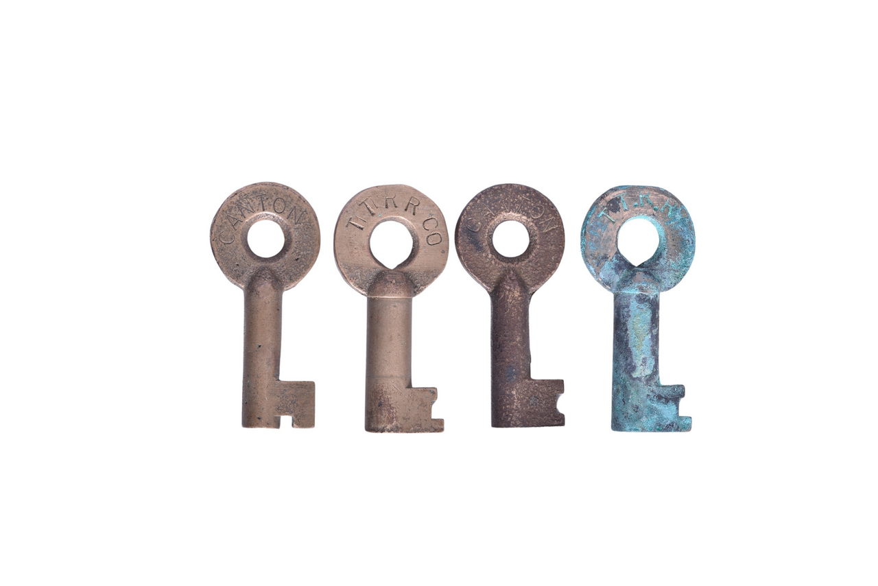 5107 - Four Adlake Ohio Railroad Brass Keys - Toledo Terminal and Canton thumbnail