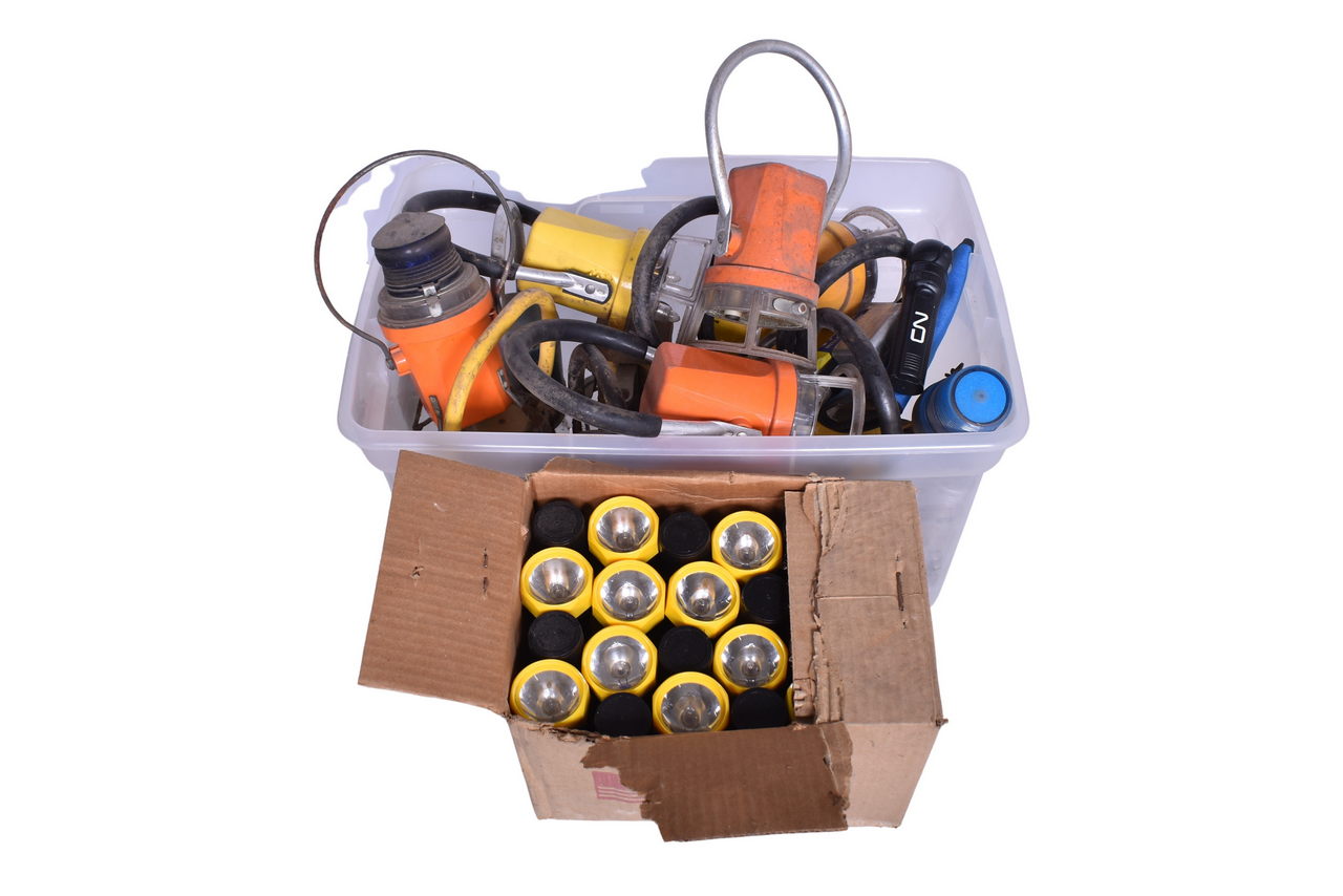5131 - Group of Battery-Powered Railroad Hand Lanterns, Flashlights, Lenses - Grand Trunk, Tiffen Lenses, Starlite thumbnail
