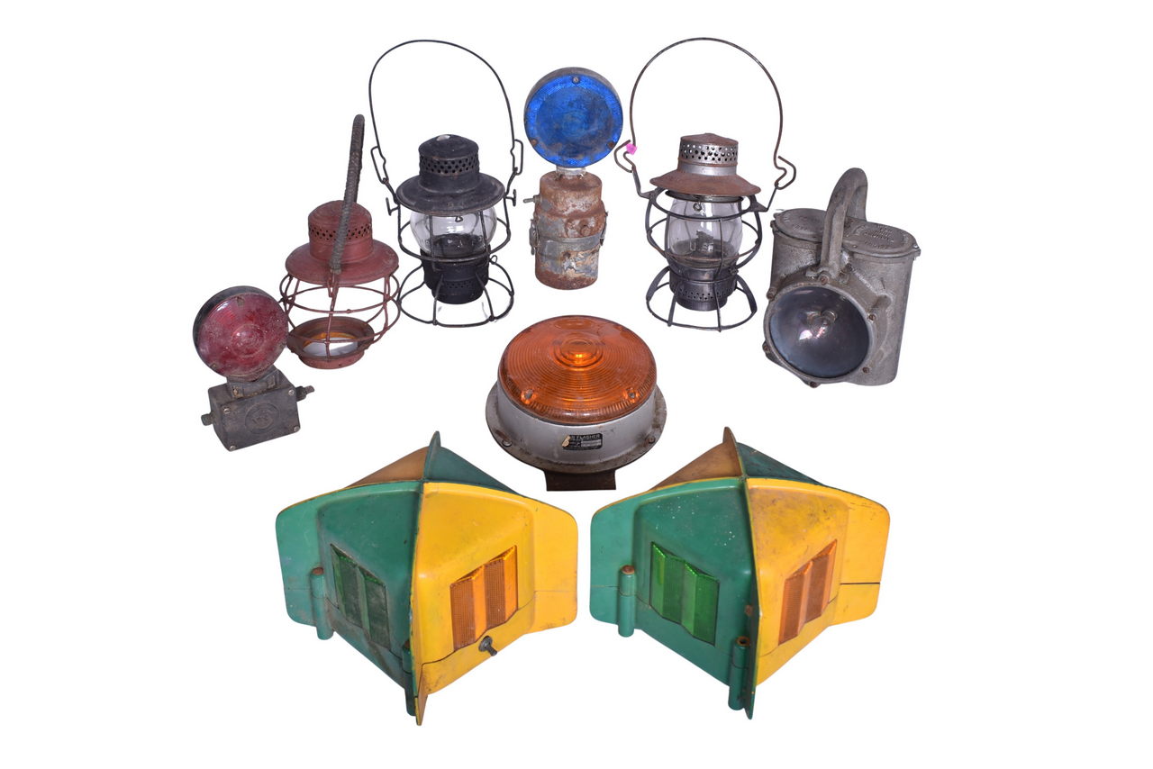 5139 - Nine Railroad Lanterns, Switch Lamps, and Hand Lamps - Detroit Toledo & Ironton, Dressel, Dietz, Star Flasher thumbnail