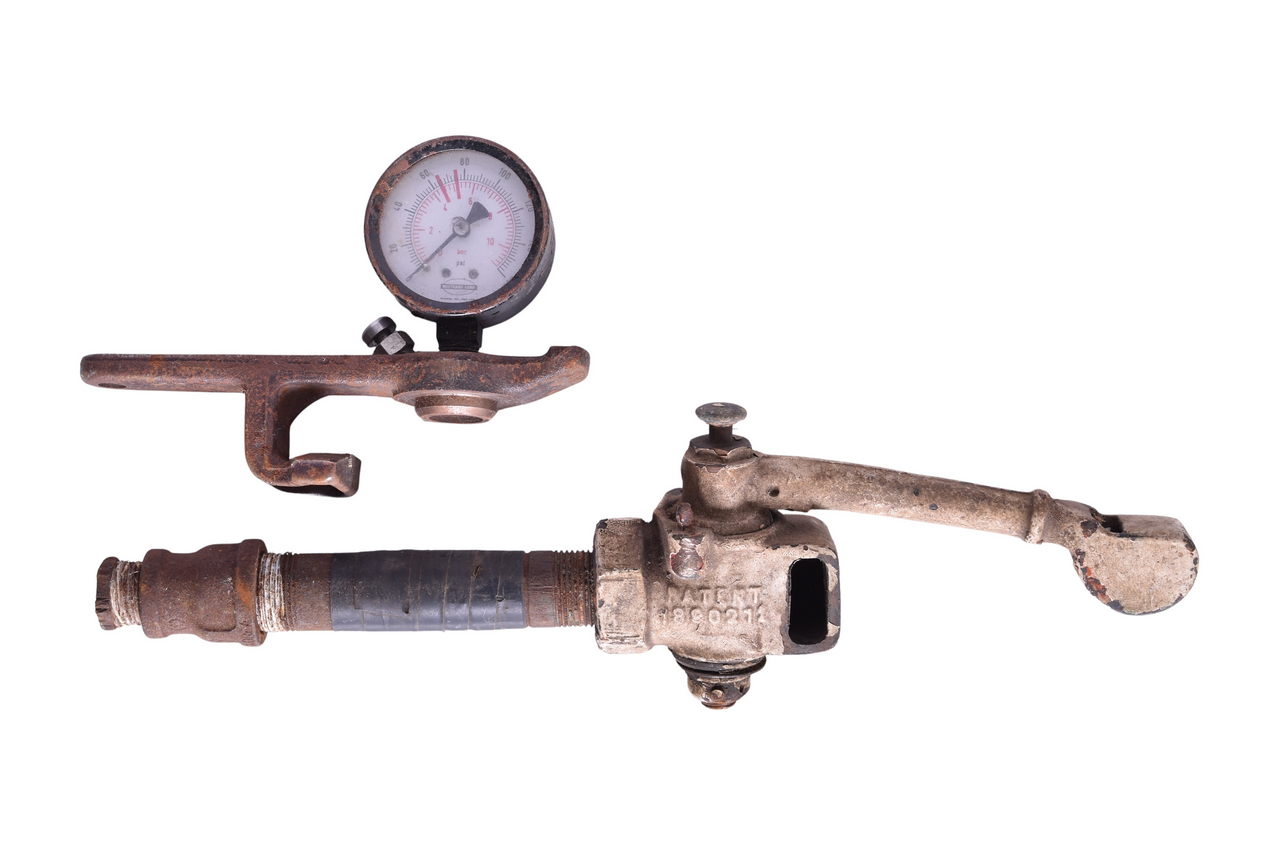 5143 - Sherburne Co. Railroad Caboose Whistle and Meg Trans Corp Pressure Gauge thumbnail