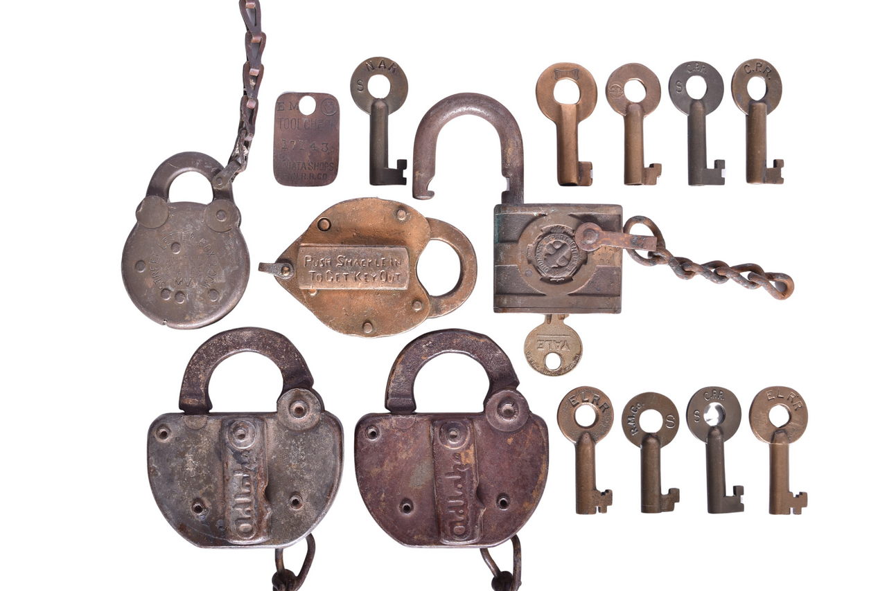 5158 - Railroad / Telegraph Locks and Keys - Atchison, Topeka and Santa Fe Railway, Western Union thumbnail