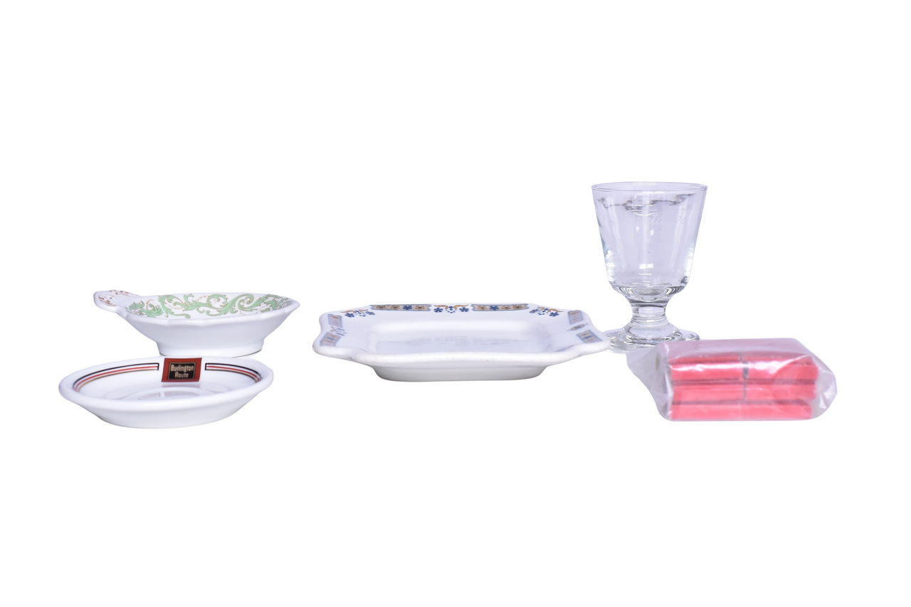 5212 - Group of Railroad China and Matches - Burlington Route, Santa Fe, New York Central, Erie, and Gulf Mobile & Ohio thumbnail