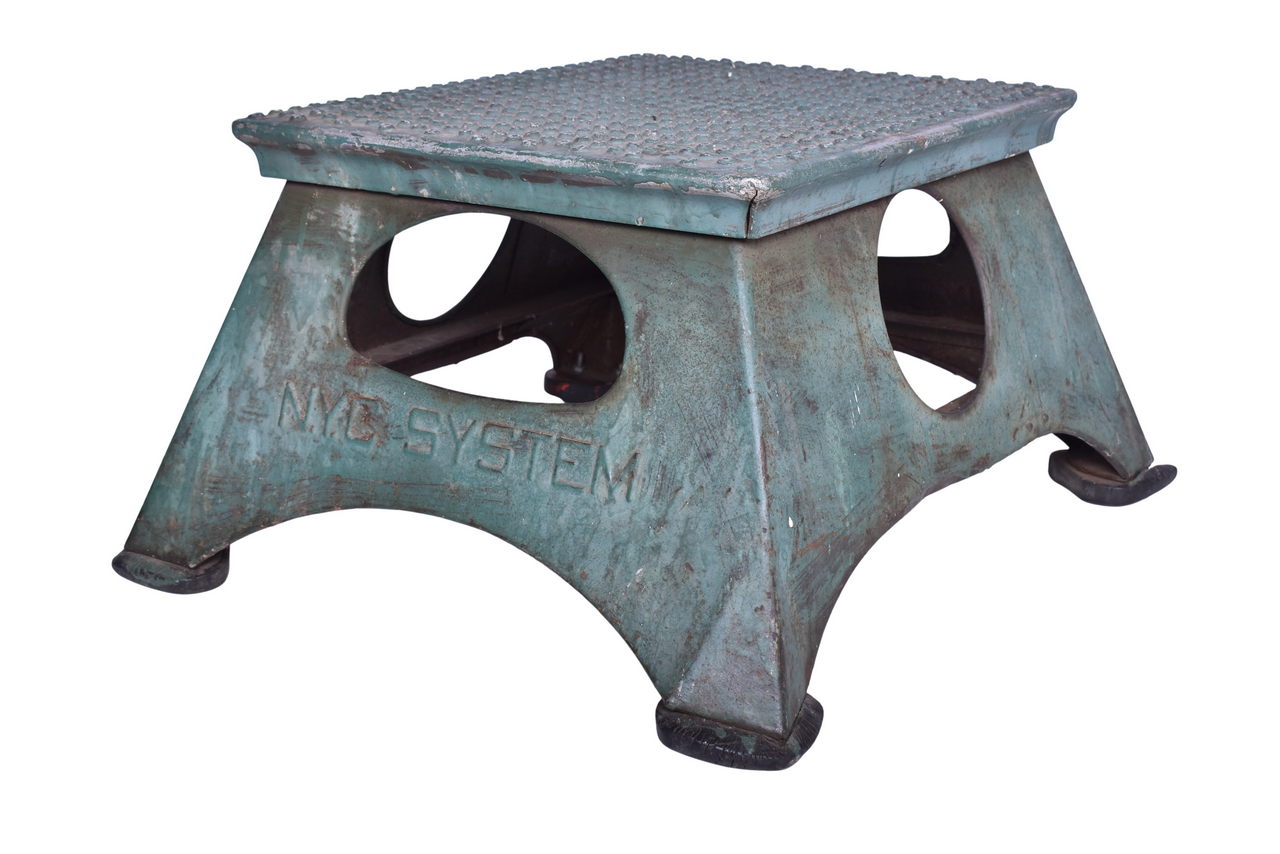 5225 - New York Central Railroad Passenger Car Step Box thumbnail