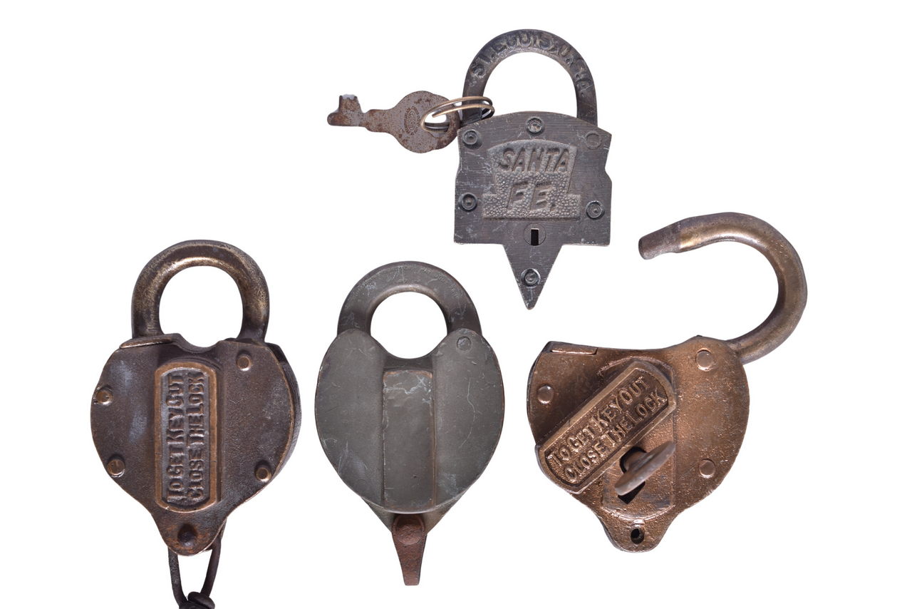 5272 - Four Brass Railroad Locks - Santa Fe, Georgia Central, Twin Falls Canal Company, Southern thumbnail