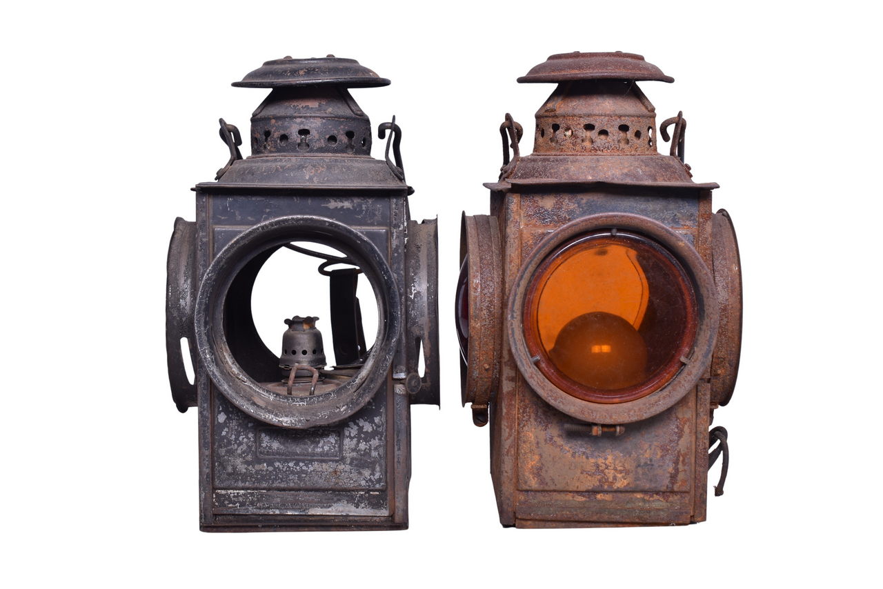 5278 - Pair of Dressel Crossing Gate Lanterns - One Electrified thumbnail