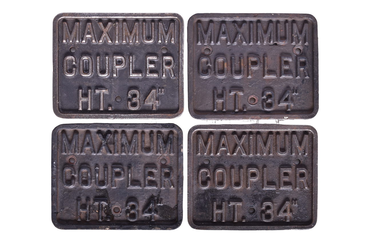 5306 - Four Cast Iron Maximum Coupler Plates thumbnail