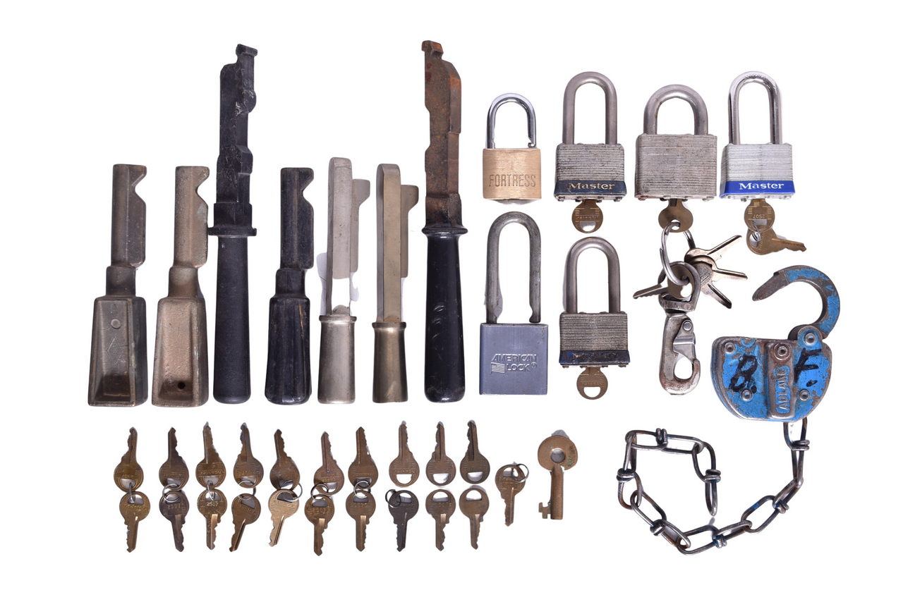 5319 - Seven Reverser Keys, Seven Locks and Twenty-Nine Keys thumbnail