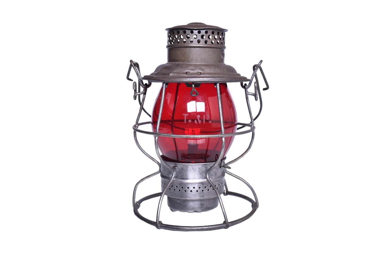 5433 - Adlake Reliable Texas and Pacific Railroad Lantern w/ Etched Red Tall Globe thumbnail
