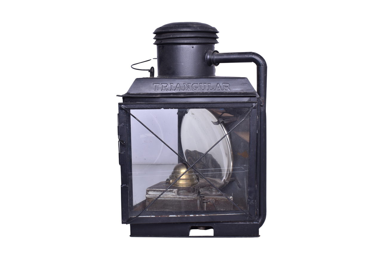 5471 - Dietz No. 4 Triangular Sheet Iron Tubular Lantern thumbnail