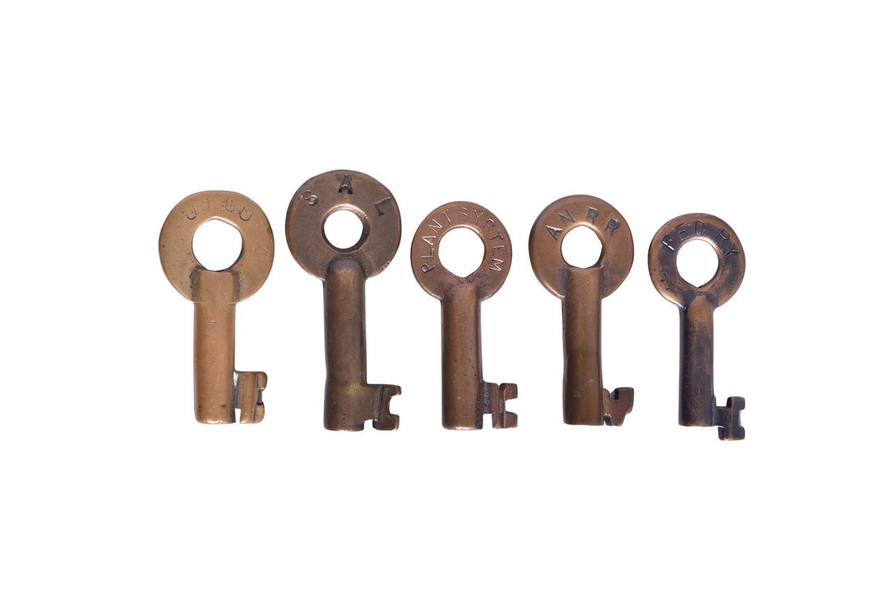 5567 - Five Florida Lines Railroad Brass Keys - Plant System, Seaboard Air Line, Apalachicola Northern, Florida East Coast, and Jacksonville Terminal thumbnail