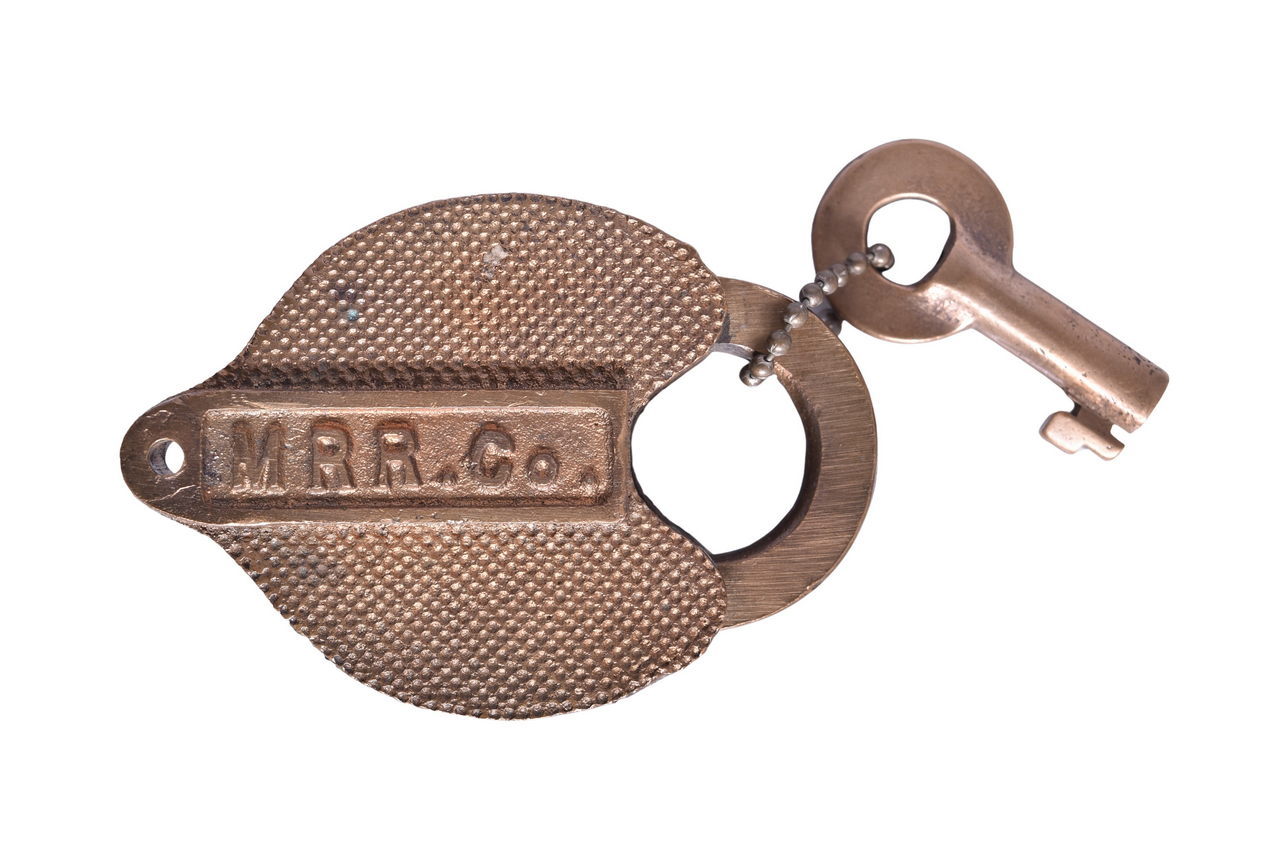 5581 - Montour Railroad - MRR Co. Railroad Brass Heart Shaped Lock w/ Key thumbnail