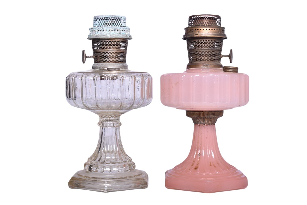 5682 - Pair of Aladdin Model B Corinthian Glass Standing Oil Lamps thumbnail