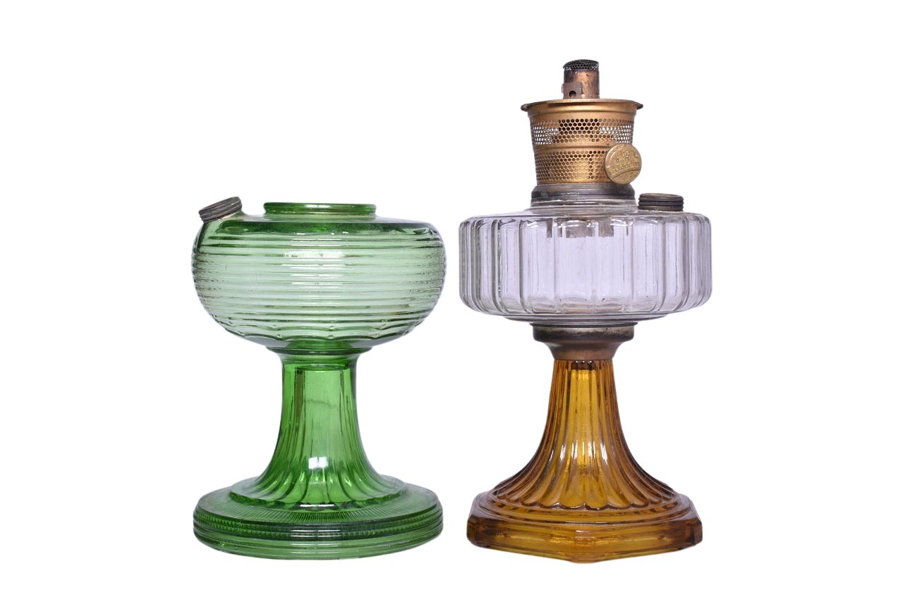 5687 - Pair of Aladdin Model B Glass Standing Oil Lamps - Bee Hive and Corinthian thumbnail