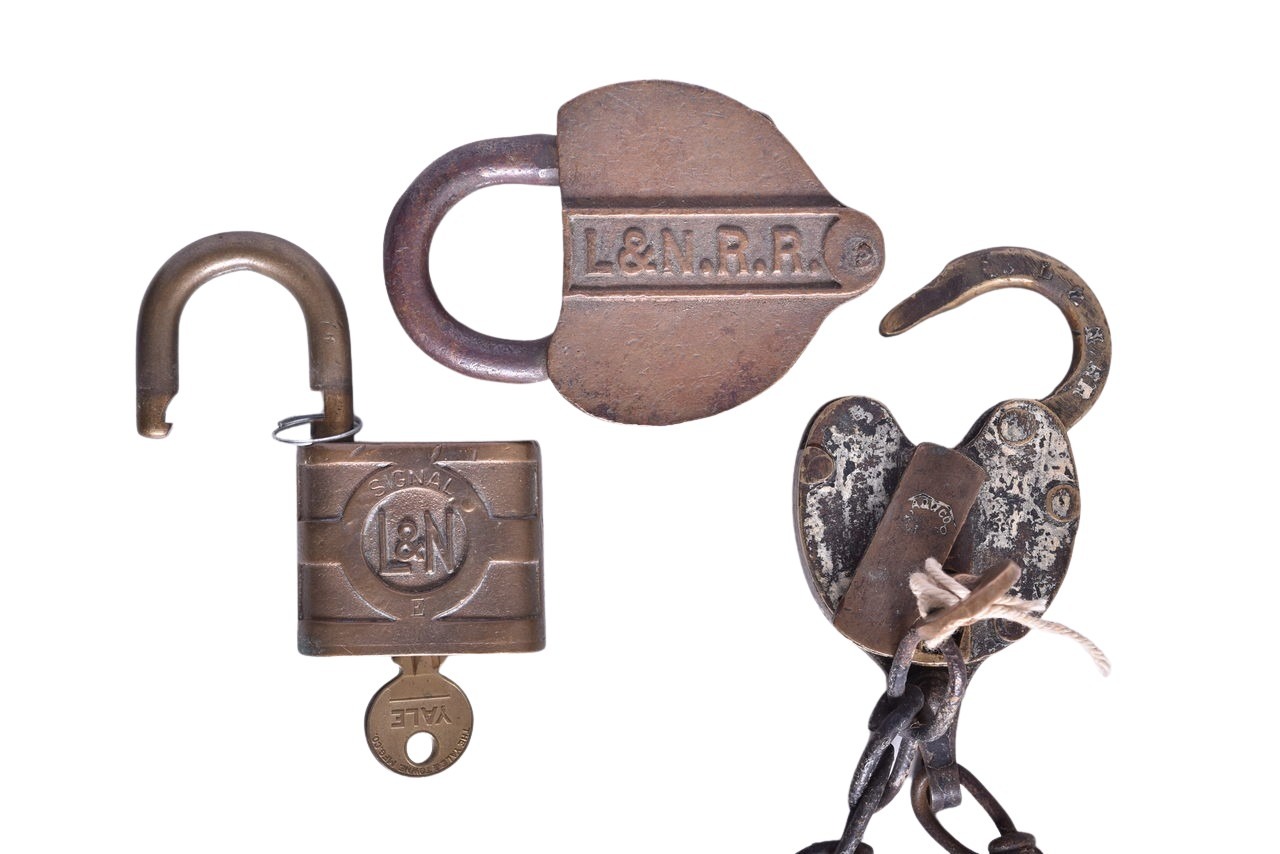 5698 - Set of Louisville and Nashville Railroad Brass Locks and Keys - Yale Signal, A&W, and Heart Shaped Lock thumbnail