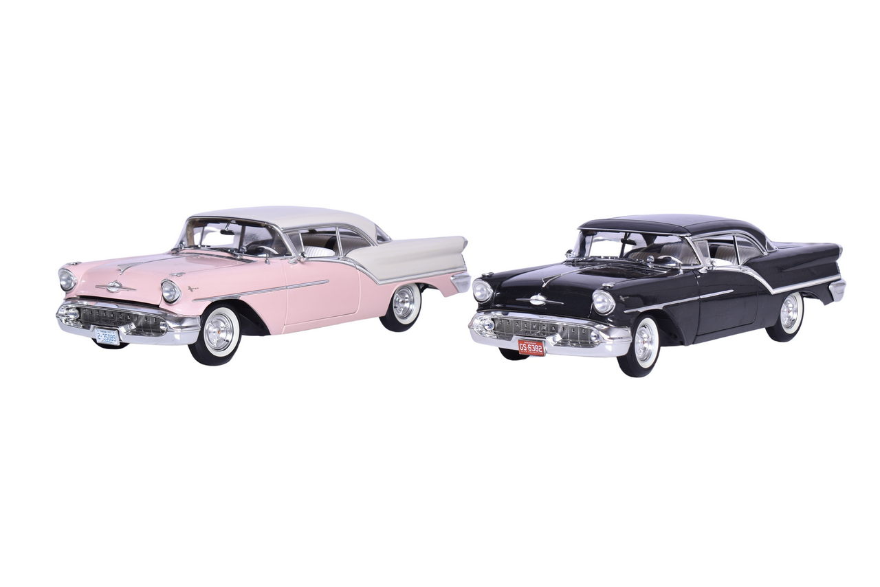 3007 - Pair of Highway 61 1:18 1957 Oldsmobile Super 88 Model Cars thumbnail