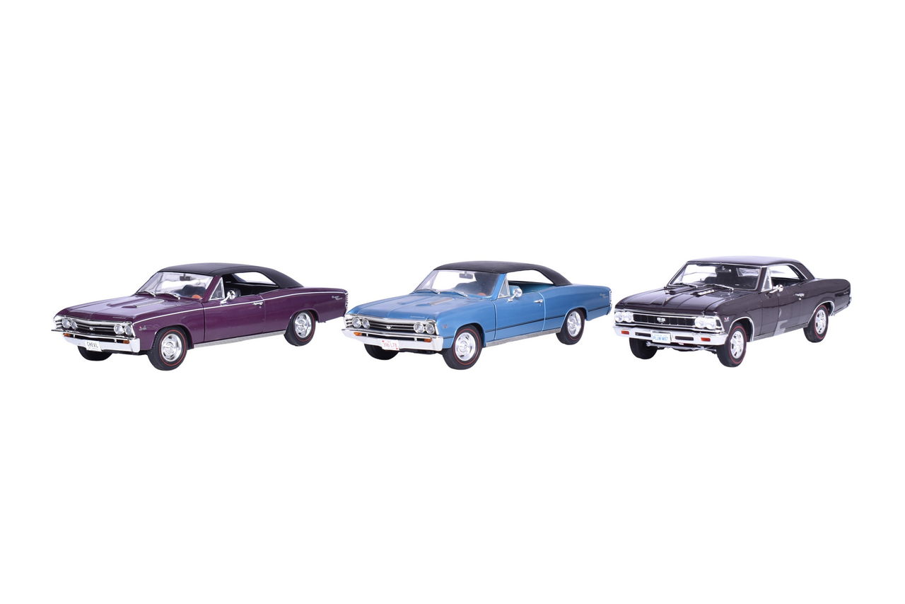 3016 - Three American Muscle 1:18 Die Cast 1967 Chevrolet Chevelle Model Cars thumbnail