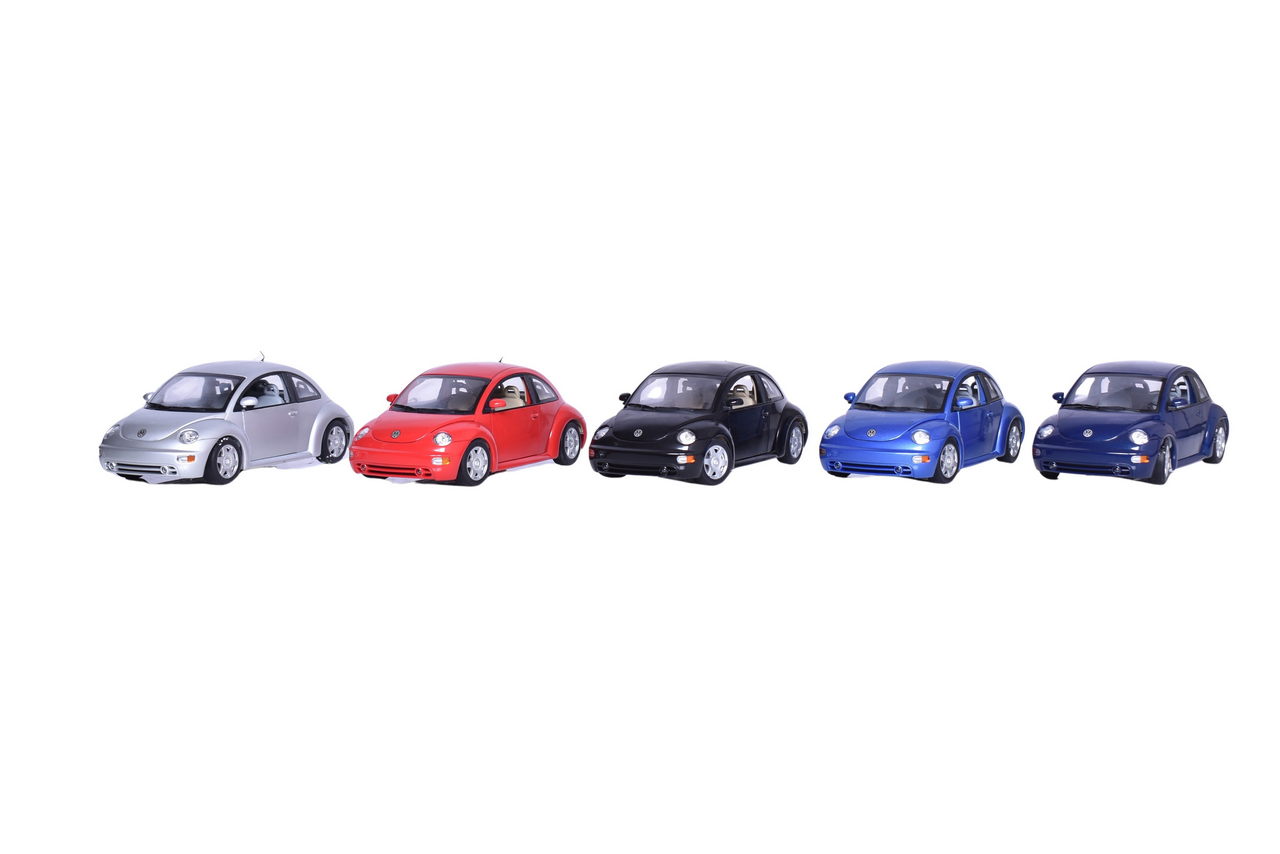 3018 - Five G Gate 1:18 Die Cast 1999 Volkswagen Beetle Cars thumbnail
