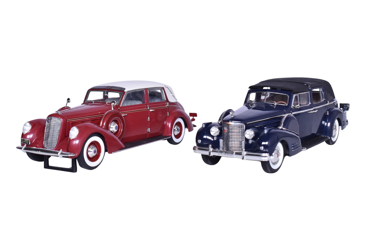 3029 - Pair of Signature Models 1:18 Die Cast 1938 Chevrolet Cadillac & 1937 Lincoln Berline thumbnail