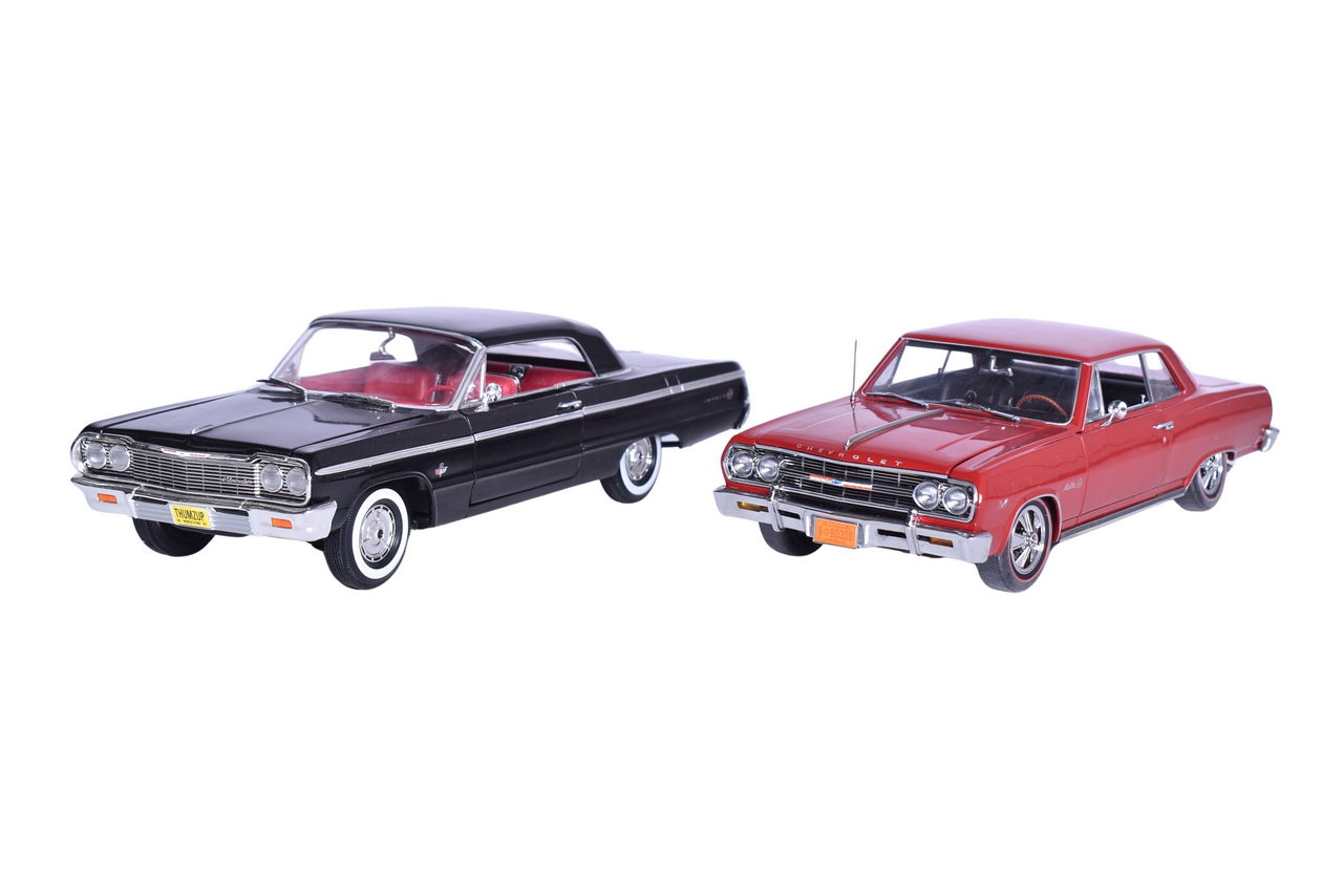 3044 - Pair of American Muscle 1:18 Die Cast Chevrolet Models - Impala SS and Malibu SS thumbnail