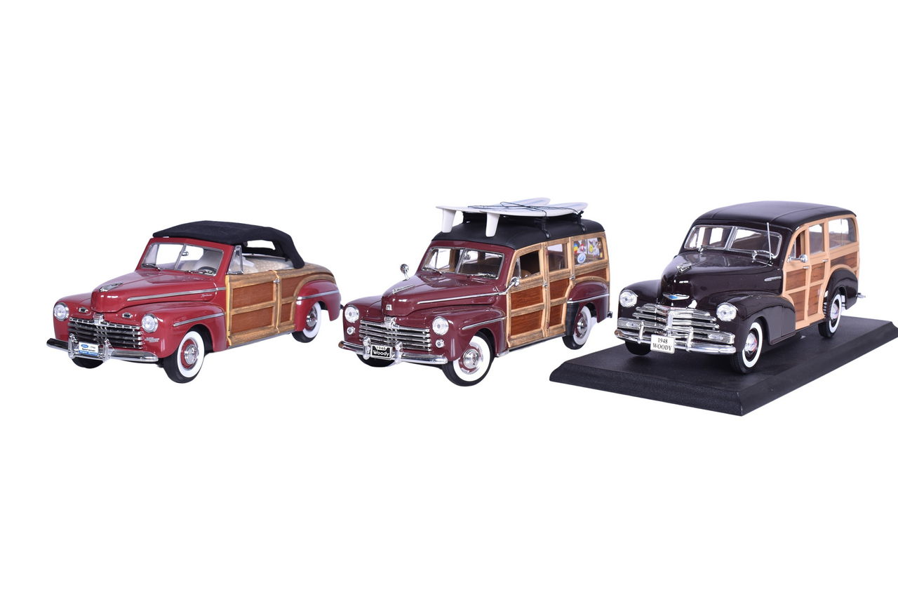 3051 - Three 1:18 Die Cast 1948 Chevrolet Fleetmaster Woody and Ford Sportsman Models thumbnail