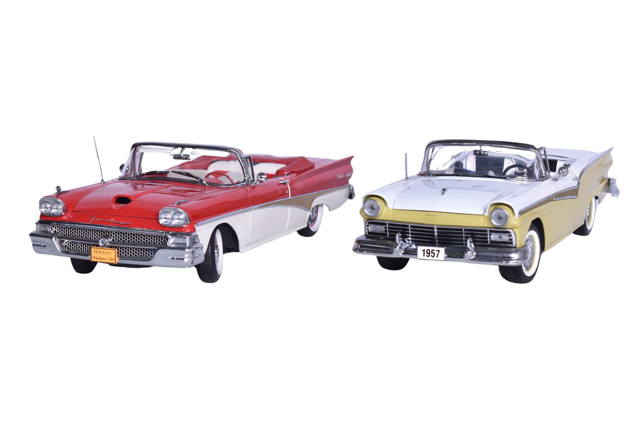 3067 - Two Sun Star 1:18 Die Cast 1950s Ford Fairlane Models - '58 Fairlane & '57 Skyliner thumbnail