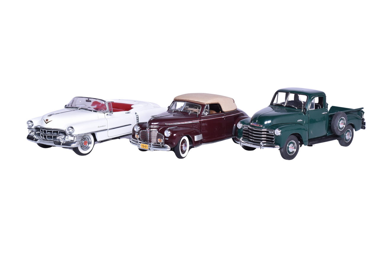 3118 - Trio of 1:24 Die Cast 1940s/50s Chevy Models - Danbury Mint and Franklin Mint thumbnail