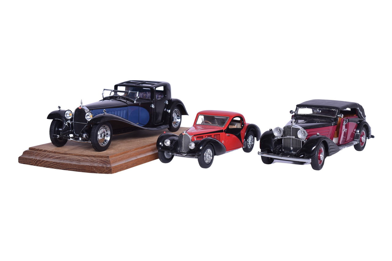 3122 - Trio of Franklin Mint Die Cast 1930s Car Models - Bugatti and Maybach Zeppelin thumbnail