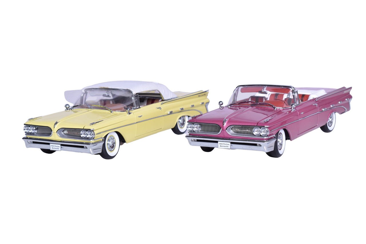 3128 - Pair of Sun Star 1:18 Die Cast 1959 Pontiac Bonneville Models thumbnail