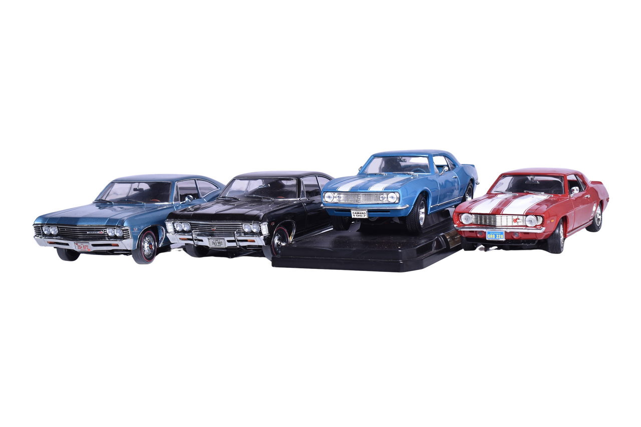 3133 - Four American Muscle, Road Signature 1:18 Die Cast 1967 Chevy Camaro, Impala Models thumbnail
