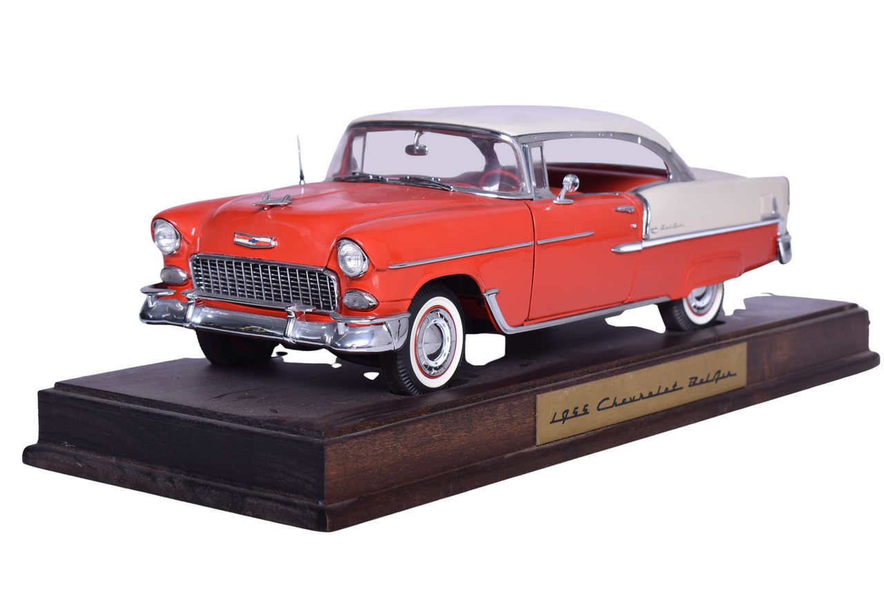 3169 - Danbury Mint 1:18 Die Cast 1955 Chevrolet Bel Air thumbnail