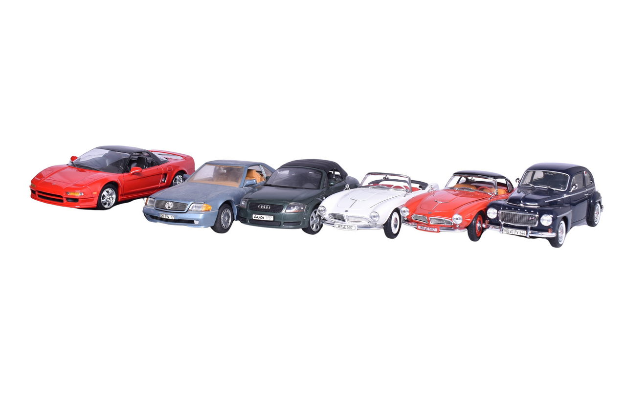 3185 - Six Revell 1:18 Die Cast Models thumbnail