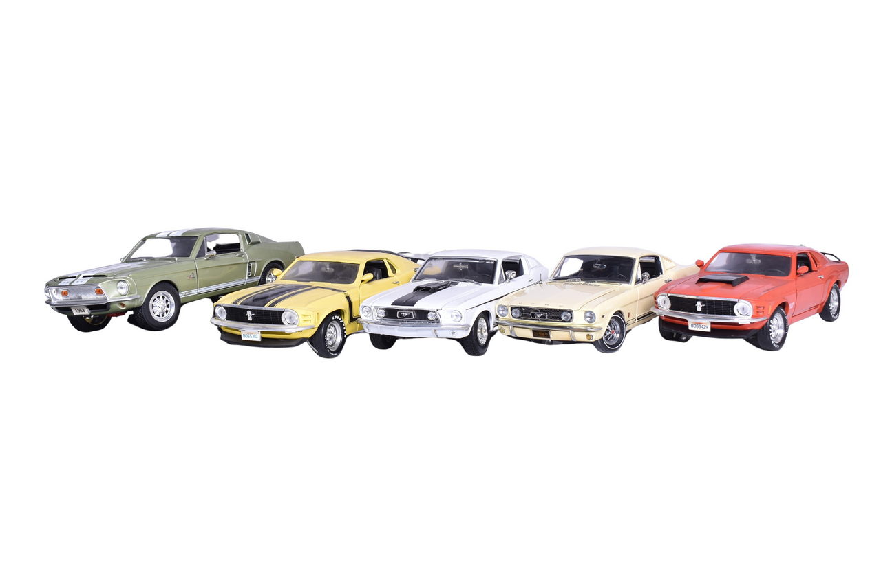 3211 - Five ERTL, Road Legends, Maisto 1:18 Die Cast 1960s Ford Mustang Models thumbnail