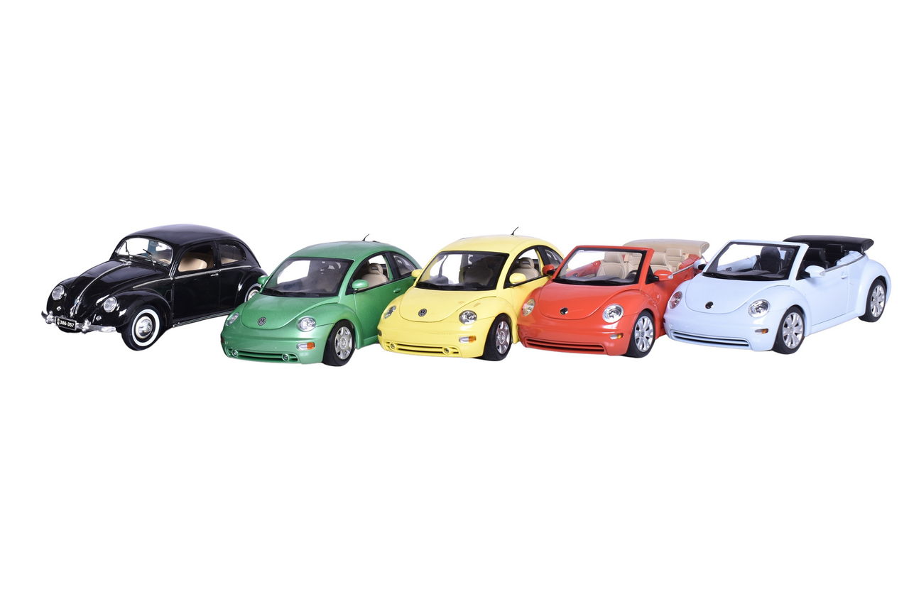 3213 - Five Auto Art, Maisto, Gate 1:18 Die Cast Volkswagen Beetle Models thumbnail
