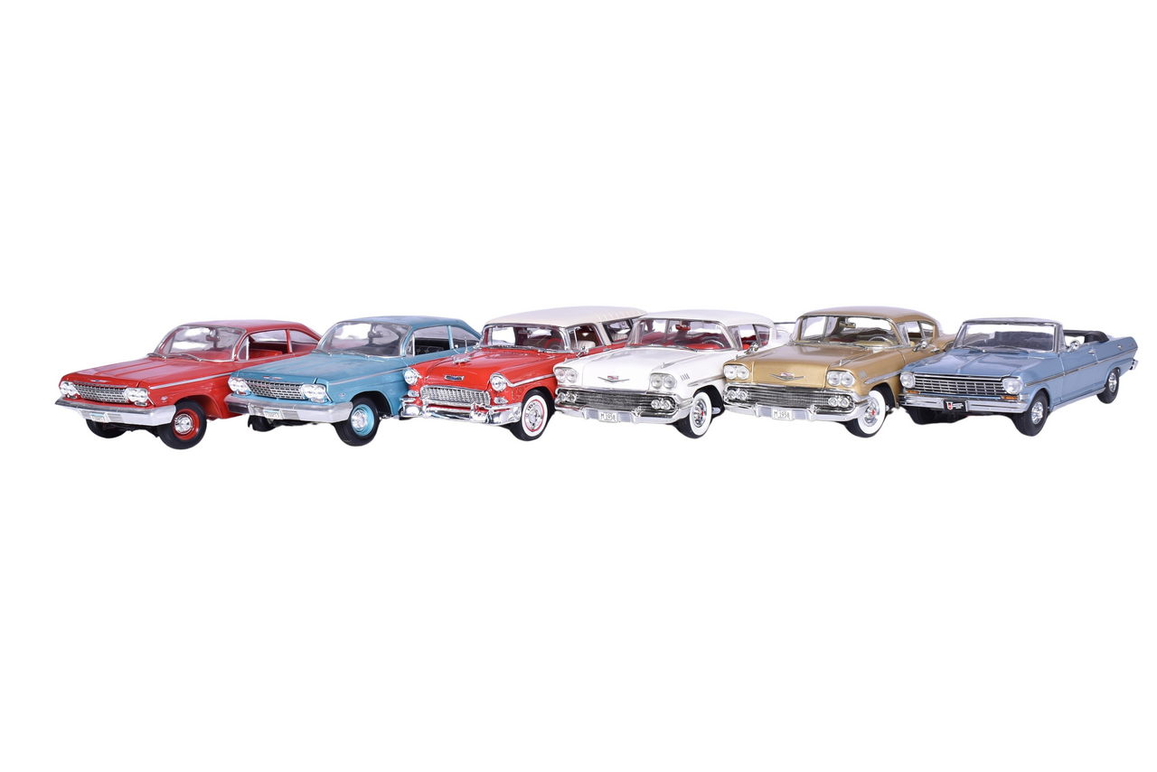 3214 - Six Sun Star, American Muscle, Maisto 1:18 Die Cast 1950s/60s Chevrolet Models thumbnail