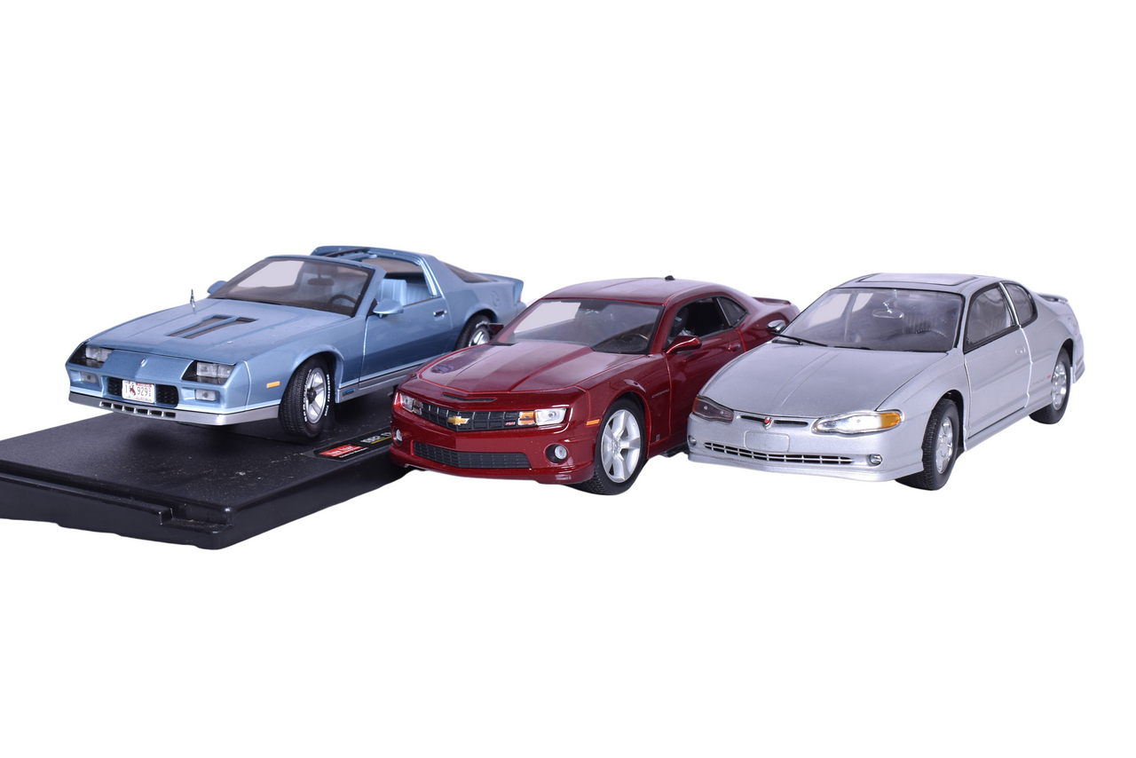 3221 - Three Sun Star, Maisto 1:18 Die Cast Models thumbnail