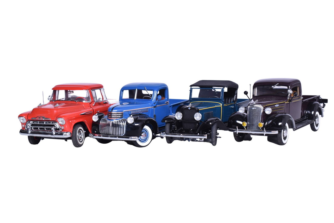 3259 - Four Danbury Mint 1:24 Die Cast Chevrolet Pickup Truck Models - 1931 Roadster, 1957 Cameo Carrier thumbnail