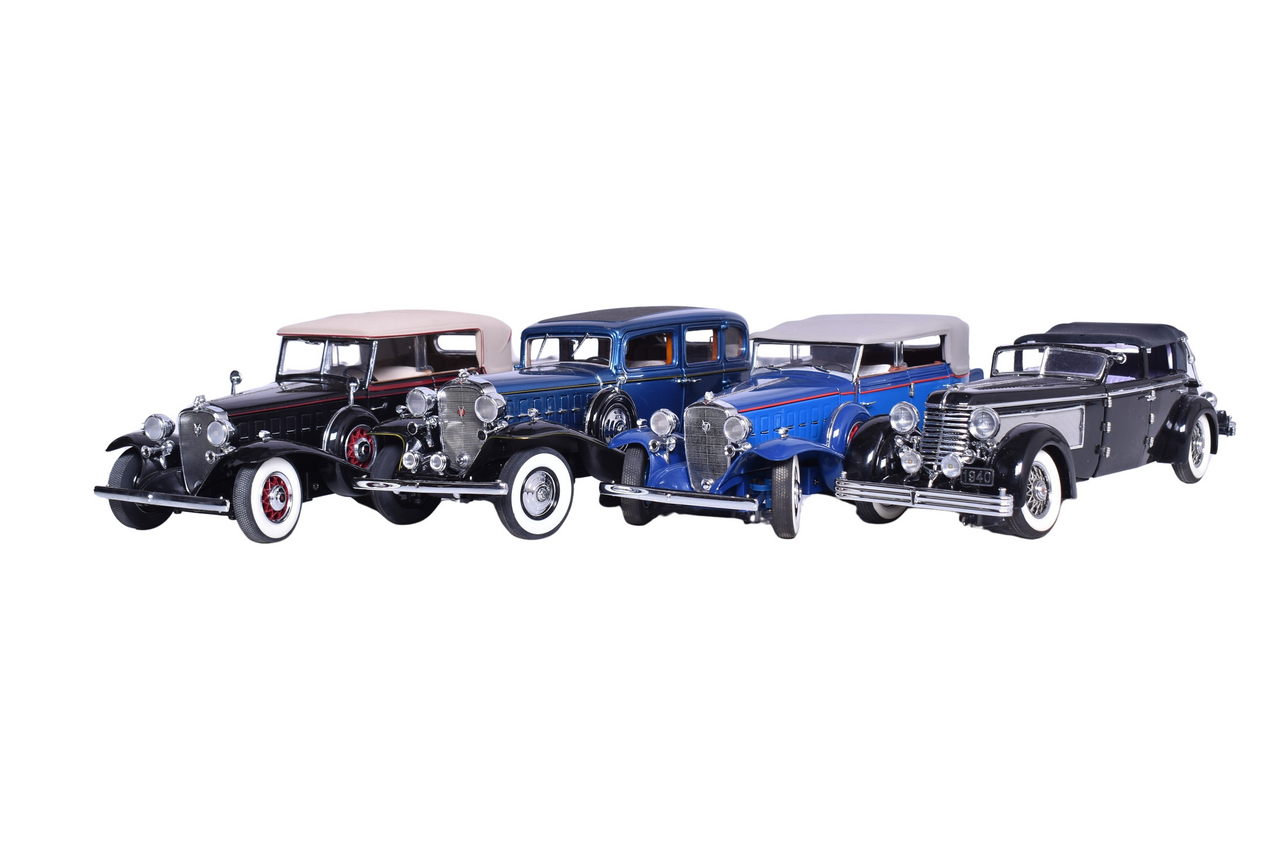 3260 - Four 1:24 Die Cast Models - Franklin Mint 1940 Duesenberg, 1932 Cadillac V-16 All-Weather Phaeton, Danbury Mint 1932 Cadillac V-16 thumbnail