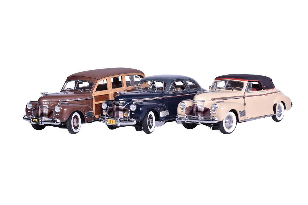 3263 - Three Danbury Mint 1:24 Die Cast 1941 Chevrolet Special Deluxe Models - Limited Edition Coupe, Station Wagon thumbnail