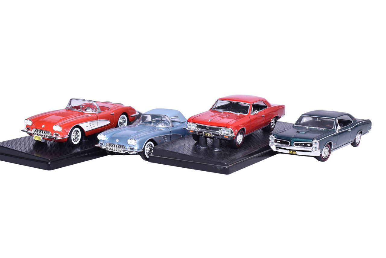 3275 - Four Metal Works 1:24 Die Cast Models - Chevrolet Chevelle, Corvette, Pontiac GTO thumbnail