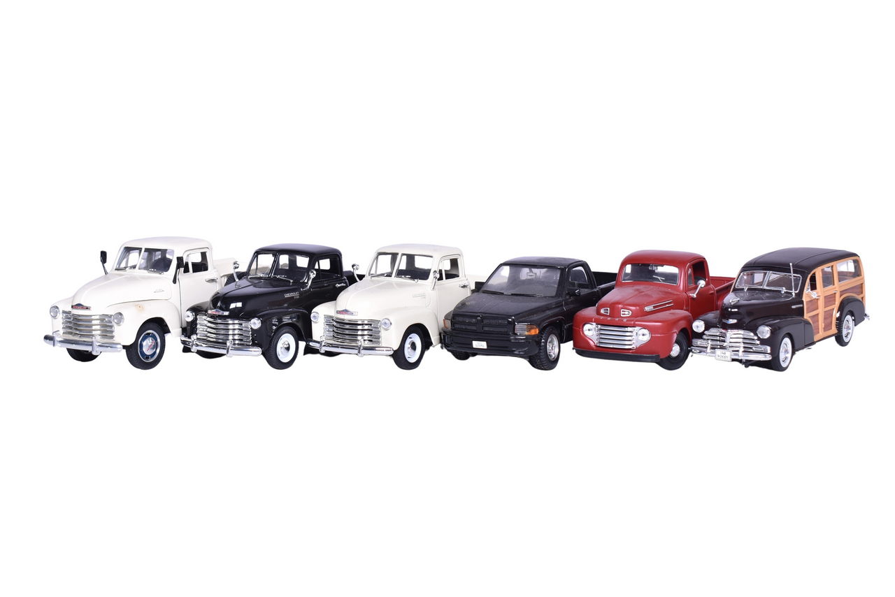 3277 - Six Welly, Maisto Mixed Scale Die Cast Chevrolet, Ford, Dodge Pickup Truck Models thumbnail