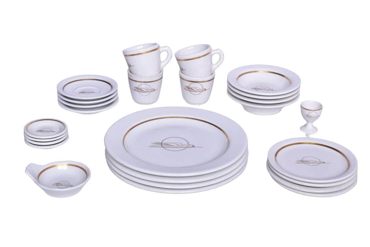 6011 - Twenty-Six Pieces of Union Pacific Railroad China Winged Streamliner Plates, Butter Pats, Cups, Saucers, Bowls, Etc. thumbnail